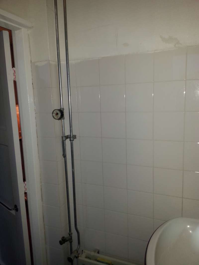 Omleggen leidingwerk badkamer | Aansluiten radiator